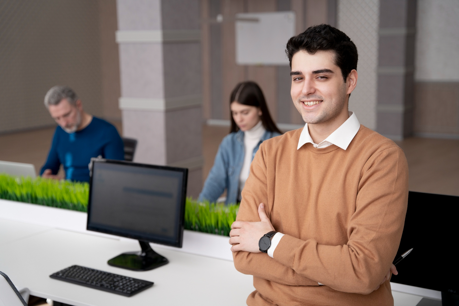 Applying for ILR as a dependant of a Skilled Worker in the UK with LawSentis immigration experts