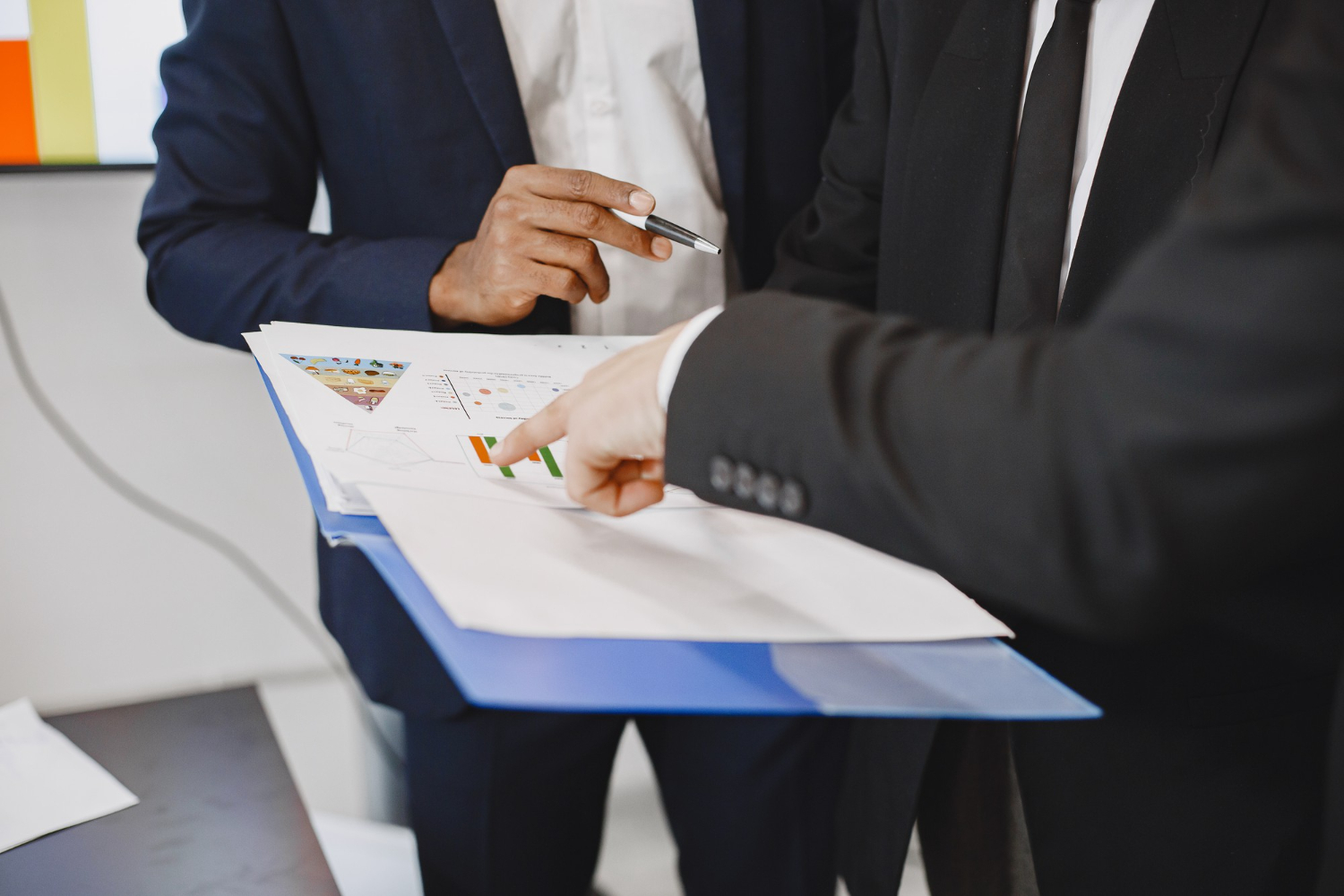 UK Legal Migrants Face Longer Wait for Settled Status Under New Proposals