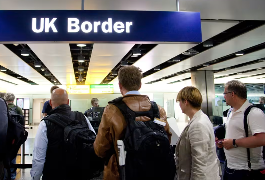 Advisers urge UK to ease salary rules for skilled worker visas
